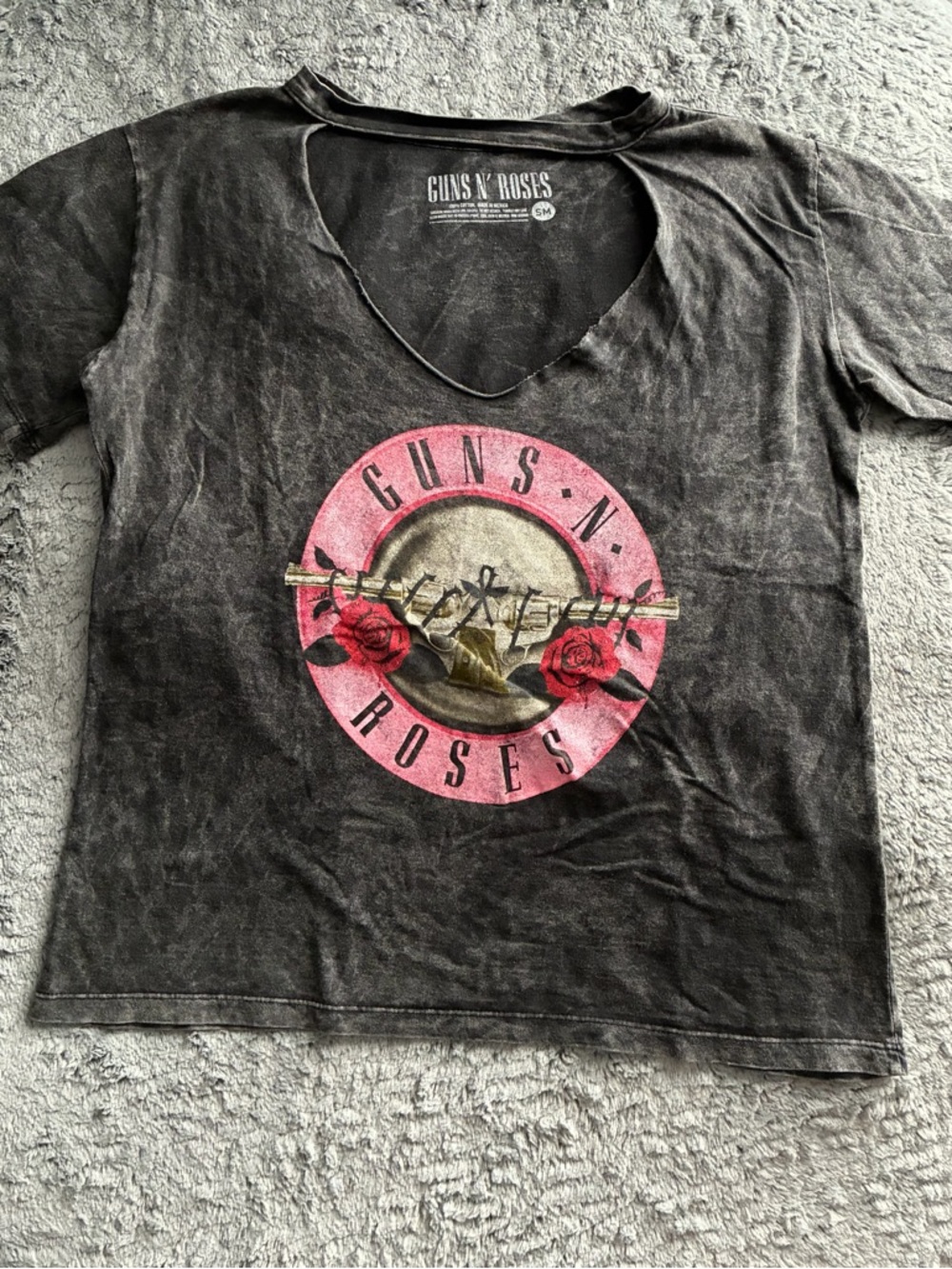 Guns N' Roses Black Graphic V-Neck Tee - Women's Short Sleeve